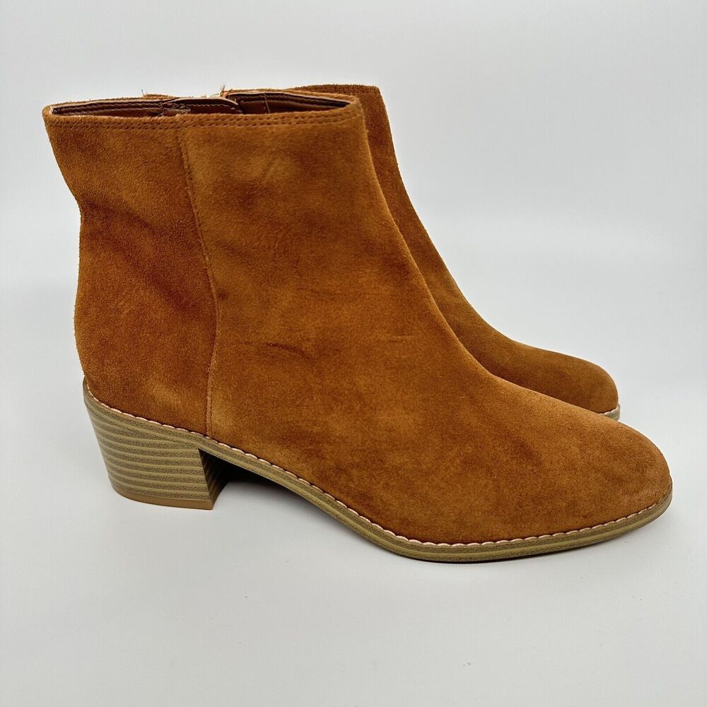 CLARK'S Breccan Myth Suede Boot Size 7 Unused